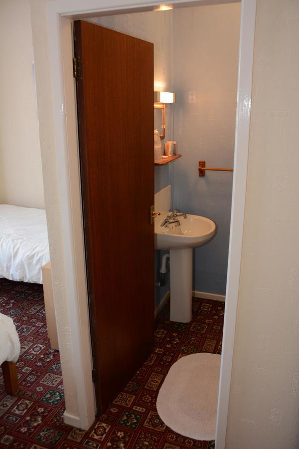 The Cove Guest House 拉尔 外观 照片